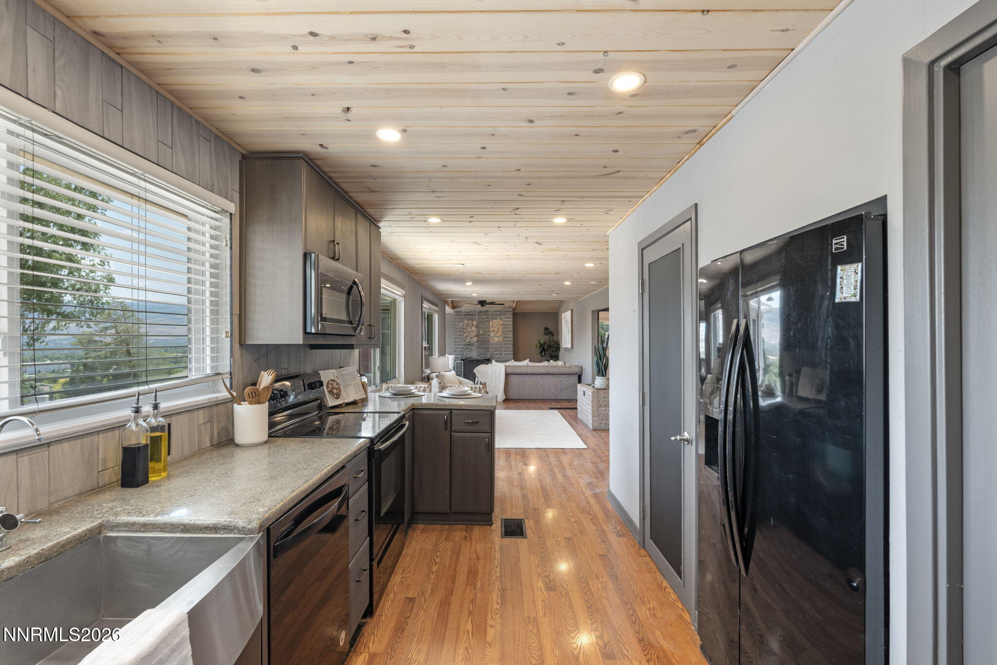 3160 Comstock Drive Reno, NV 89512 - Photo 26 of 37 36-web-or-mls-DSC03232