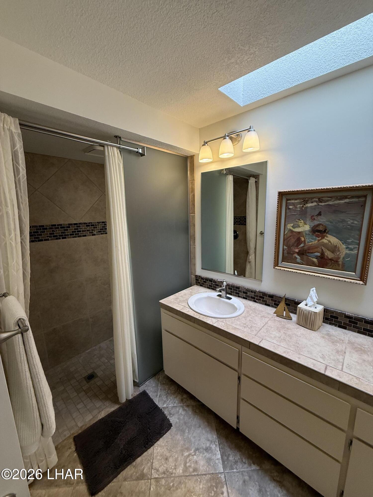 375 London Bridge Road, Unit 35 Lake Havasu City, AZ 86403 - Photo 33 of 43 MASTER SHOWER