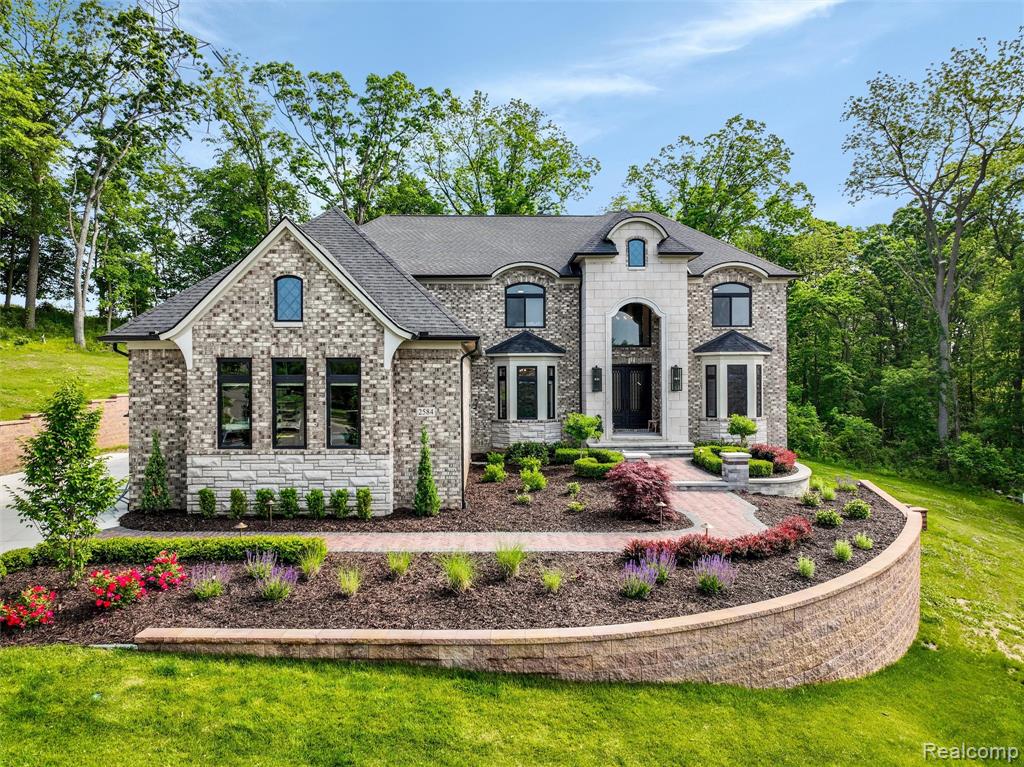2584 Heights View Court Rochester, MI 48306 - Photo 1 of 60
