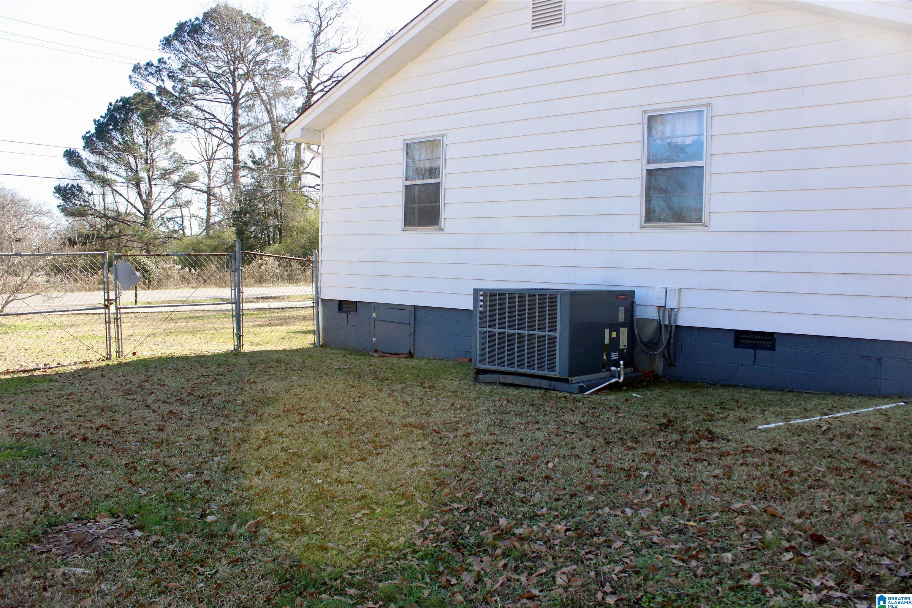 6037 Pocahontas Road Bessemer, AL 35022 - Photo 15 of 40