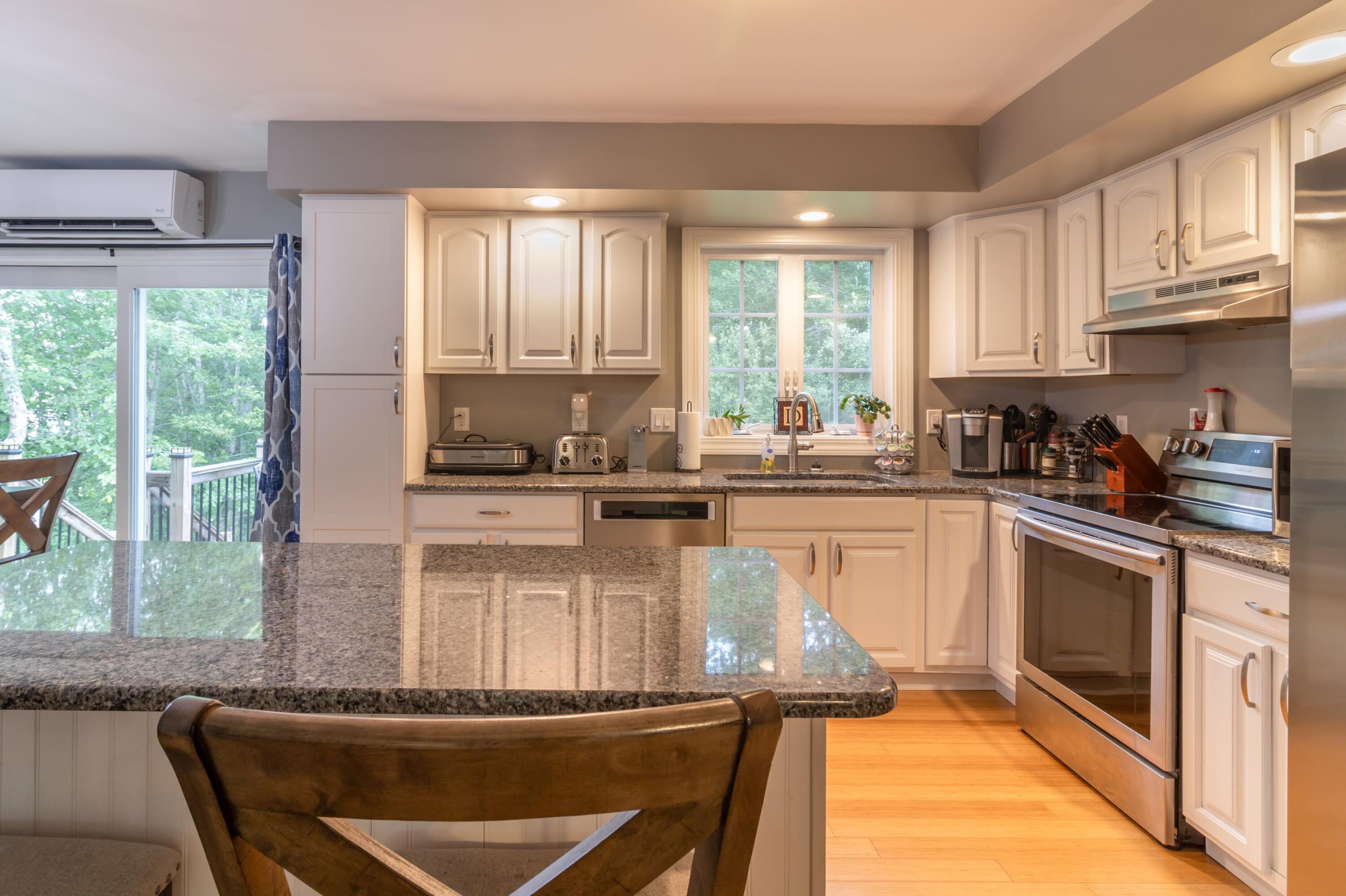 812 Blackstream Road Hermon, ME 04401 - Photo 26 of 52 812 Blackstream Road Interiors-4