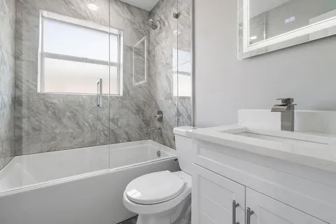 $1,100,000 | 708-710 Northeast 23rd Avenue, Pompano Beach, FL 33062