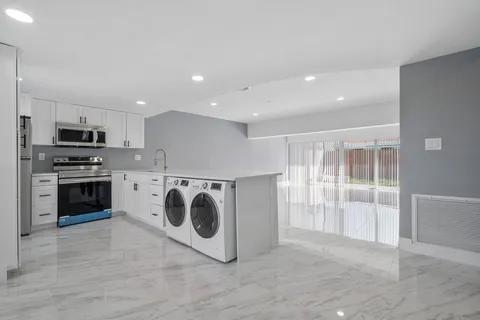 $1,100,000 | 708-710 Northeast 23rd Avenue, Pompano Beach, FL 33062