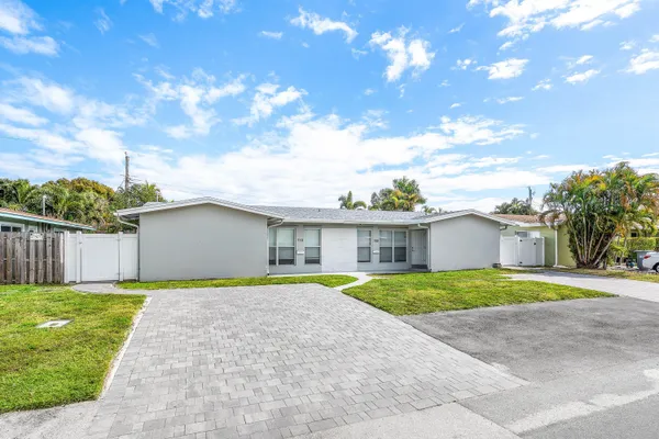 $995,000 | 708-710 Northeast 23rd Avenue, Pompano Beach, FL 33062