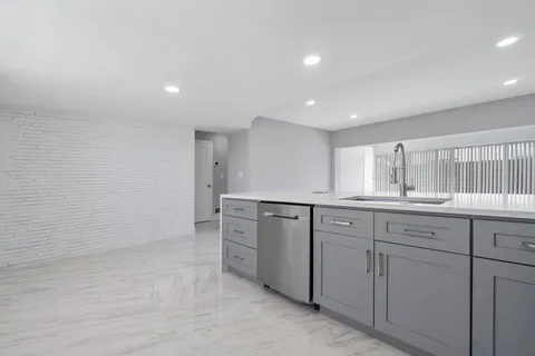 $1,100,000 | 708-710 Northeast 23rd Avenue, Pompano Beach, FL 33062