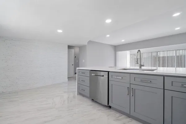 $995,000 | 708-710 Northeast 23rd Avenue, Pompano Beach, FL 33062