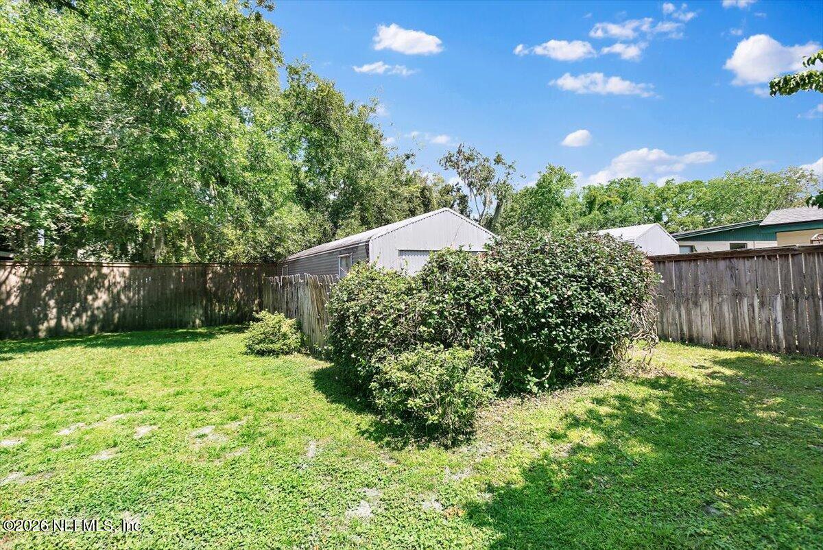 560 Mandalay Road Jacksonville, FL 32216 - Photo 22 of 27 21-Backyard