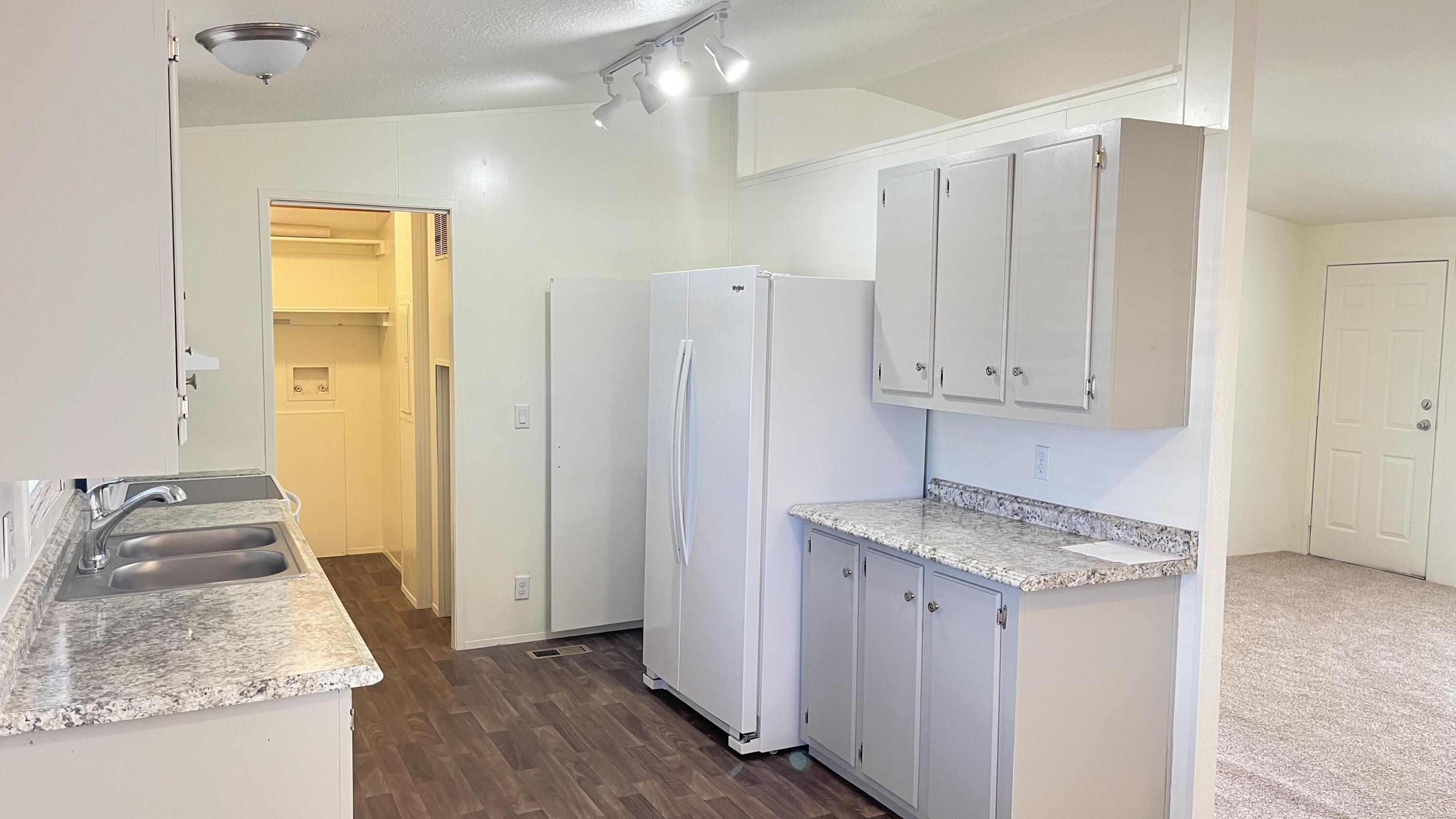8401 Old Stage Road, Unit 27 Central Point, OR 97502 - Photo 14 of 41 IMG_1572 New