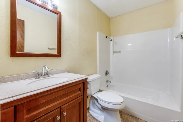 $1,500 | 146 Trail Wood, New Braunfels, TX 78130