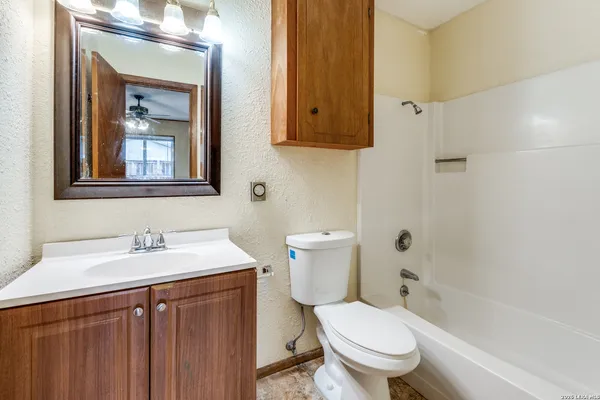 $1,500 | 146 Trail Wood, New Braunfels, TX 78130