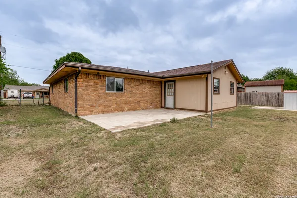 $1,500 | 146 Trail Wood, New Braunfels, TX 78130