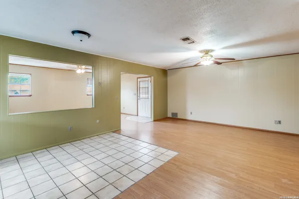 $1,500 | 146 Trail Wood, New Braunfels, TX 78130