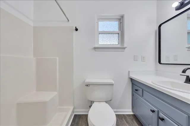 $1,800 | 1802 Edmund Avenue Northeast, Unit 1802, Roanoke, VA 24012