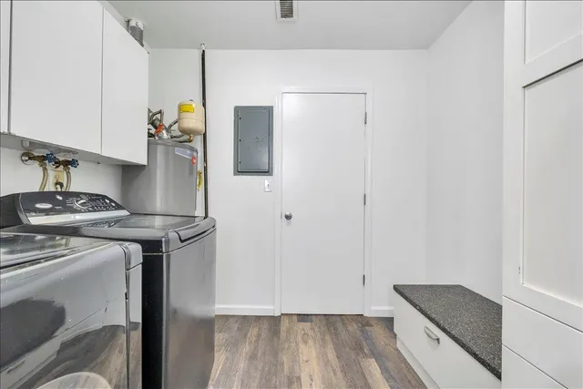 $1,800 | 1802 Edmund Avenue Northeast, Unit 1802, Roanoke, VA 24012