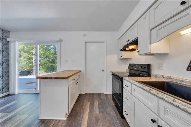 $1,800 | 1802 Edmund Avenue Northeast, Unit 1802, Roanoke, VA 24012