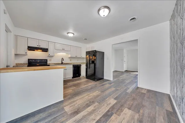 $1,800 | 1802 Edmund Avenue Northeast, Unit 1802, Roanoke, VA 24012