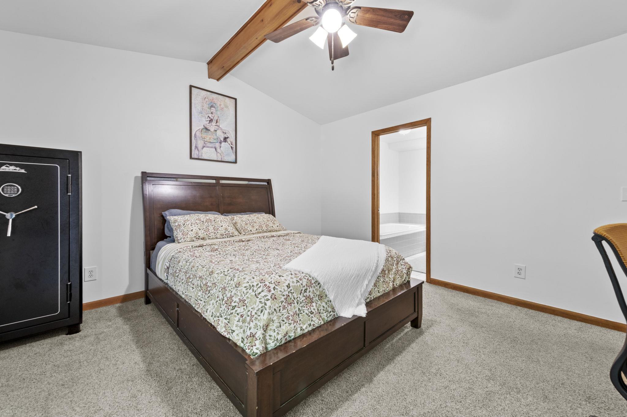 6580 Swartout Road Algonac, MI 48001 - Photo 21 of 34 50214348-ea3e12ef-95f3-4119-b569-cd0d3ef8e592.JPG
