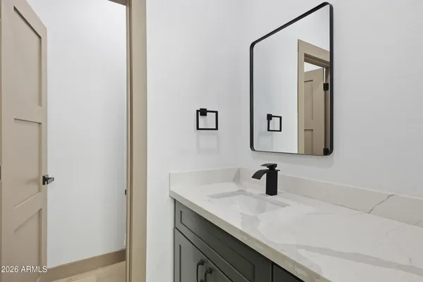 $2,300 | 2813 East Trumbull Road, Unit 1, Phoenix, AZ 85040