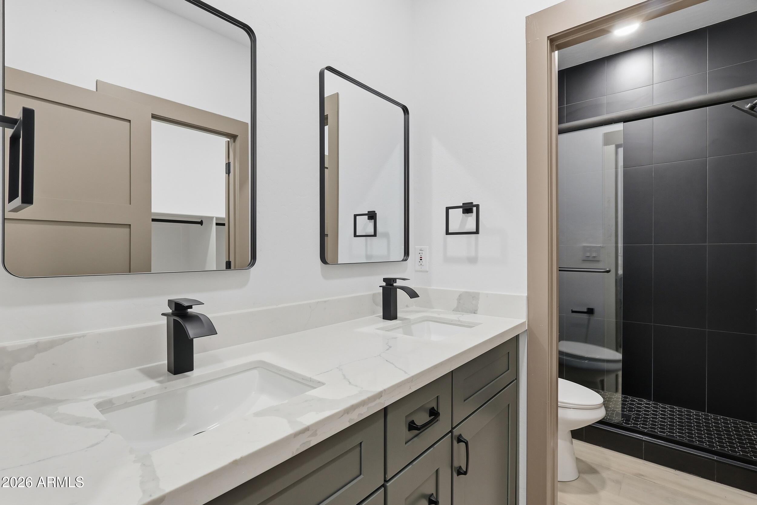 2813 East Trumbull Road, Unit 1 Phoenix, AZ 85040 - Photo 30 of 32 30_img_8481