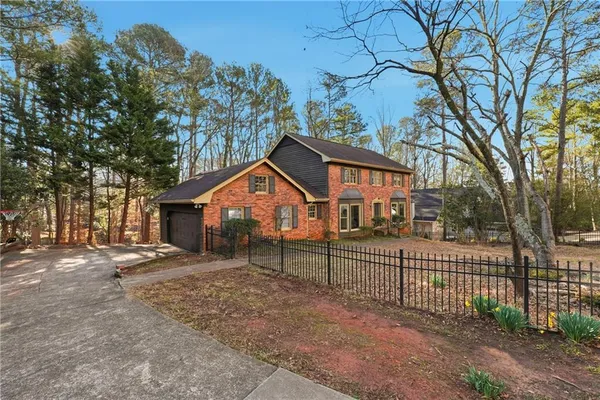 $625,000 | 600 Branch Valley Court, Roswell, GA 30076