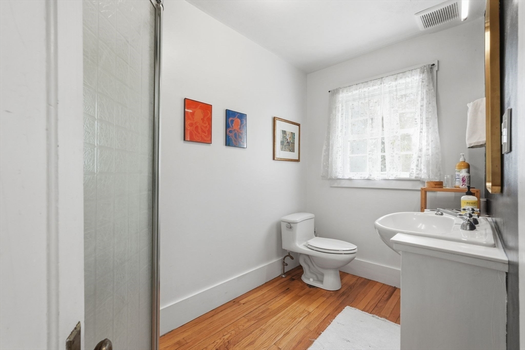 35 Taylor Street Amherst, MA 01002 - Photo 22 of 42