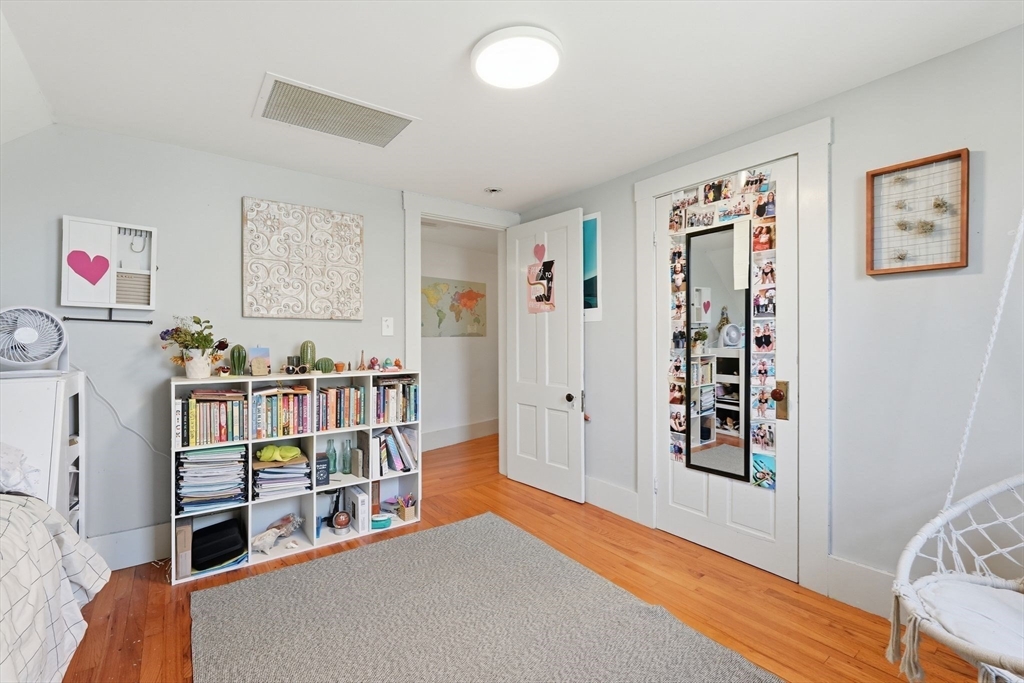 35 Taylor Street Amherst, MA 01002 - Photo 24 of 42