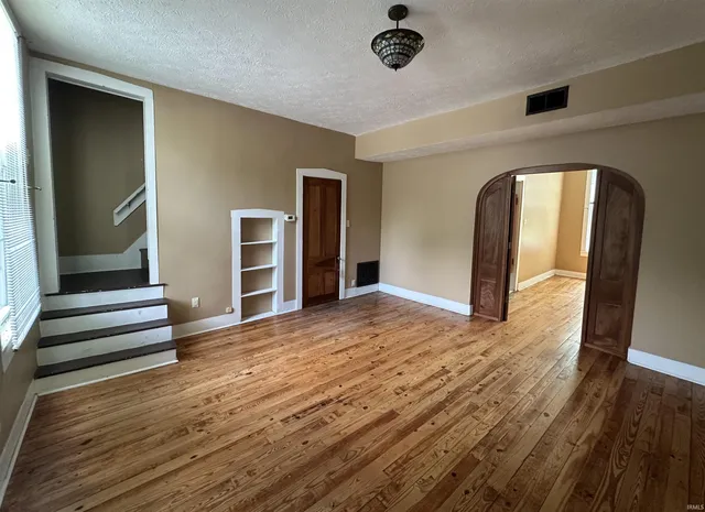 $189,000 | 709 West Main Street, Ellettsville, IN 47429