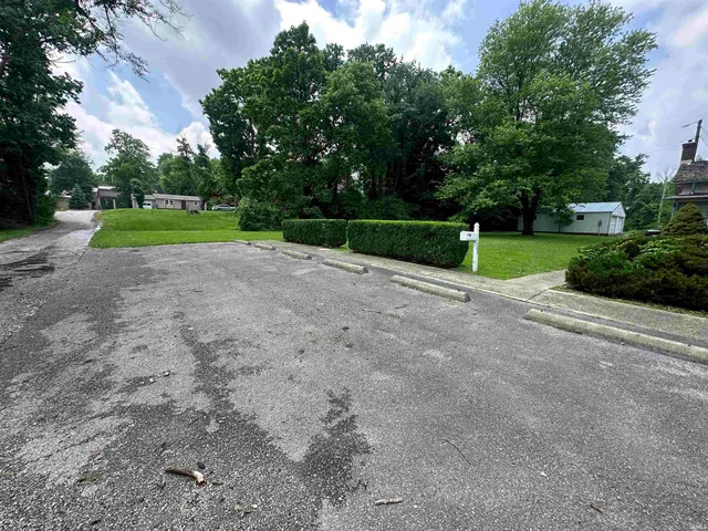 $189,000 | 709 West Main Street, Ellettsville, IN 47429