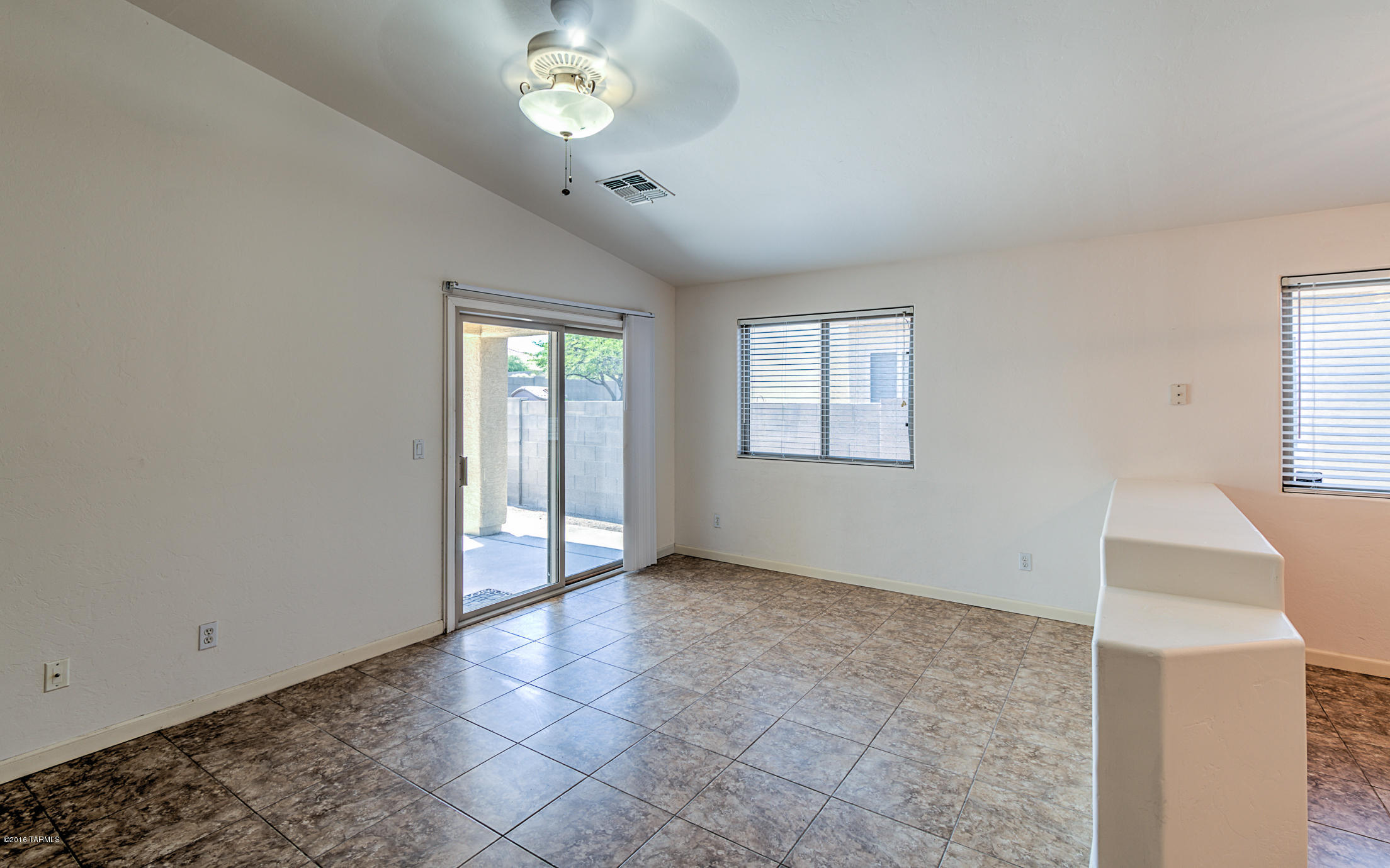 8273 South Bainbridge Road Tucson, AZ 85747 - Photo 16 of 38 Gallery Image 16