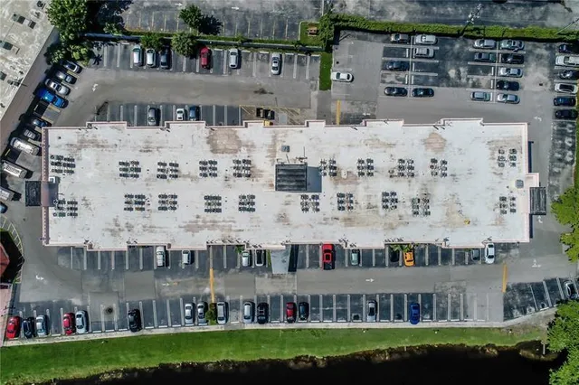 $1,975 | 16465 Northeast 22nd Avenue, Unit 105, North Miami Beach, FL 33160