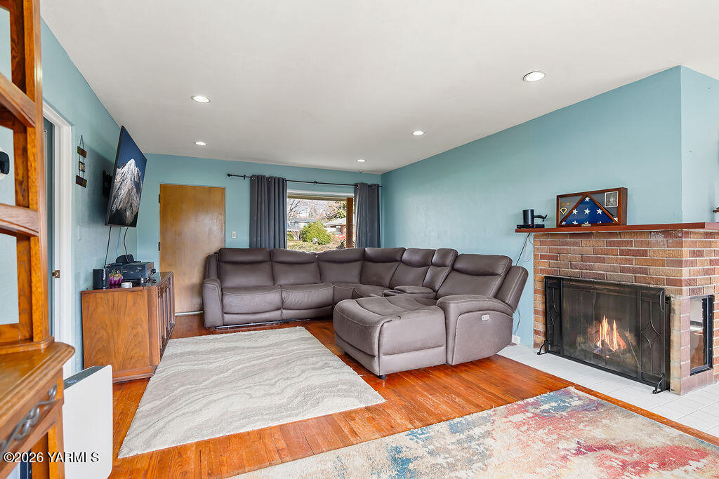 5308 Richey Road Yakima, WA 98908 - Photo 3 of 23 5308RicheyRd-4copy