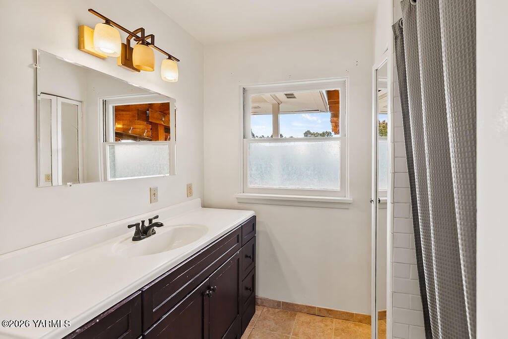 5308 Richey Road Yakima, WA 98908 - Photo 10 of 23 5308RicheyRd-12