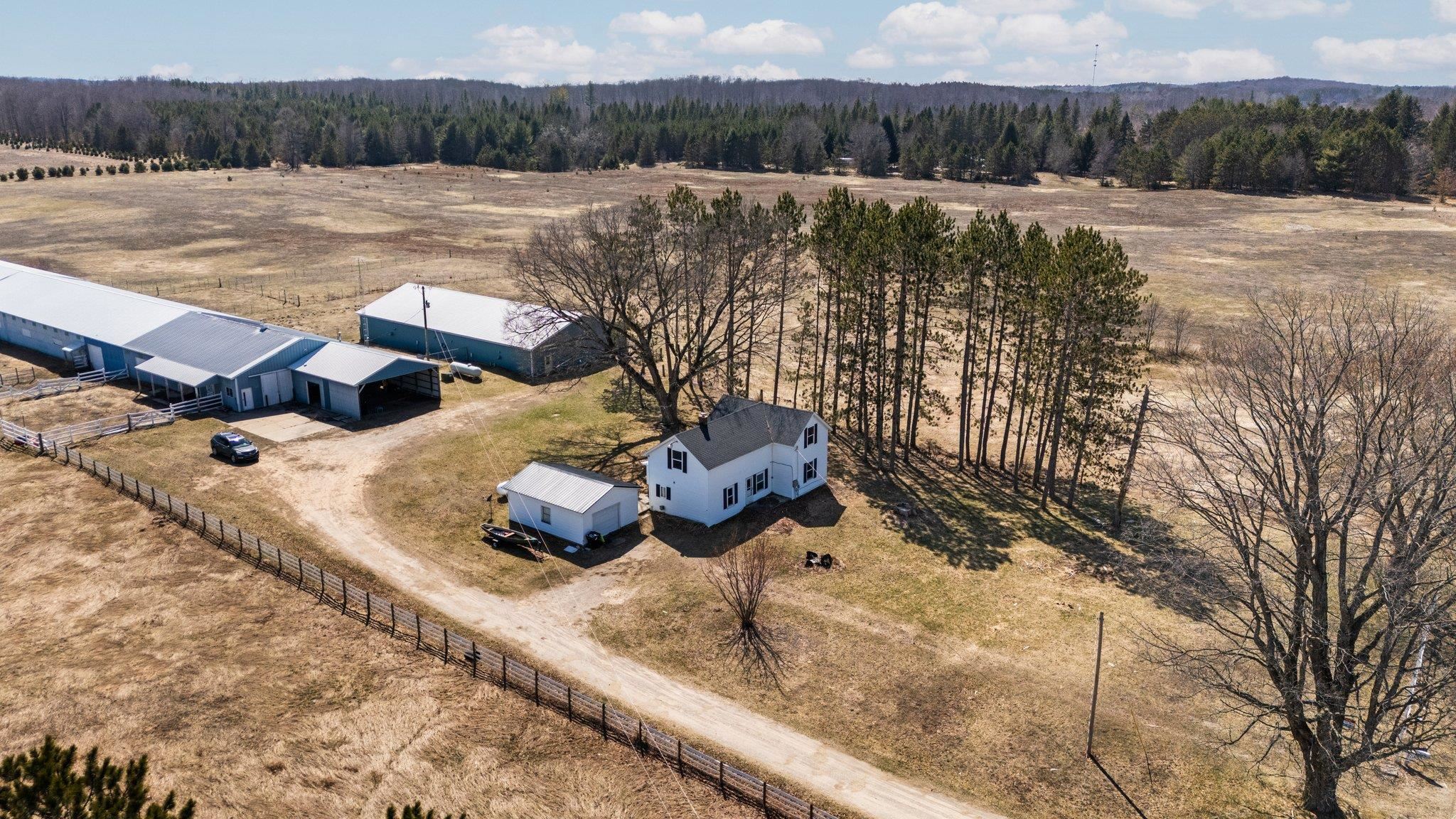 6129 Woodman Road South Boardman, MI 49680 - Photo 31 of 35 1935523-9A547861-EDBB-46A9-B239-E1B0D6C6AF47.JPG