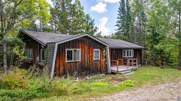 $575,000 | 438 Buckview Road, Ely, MN 55731