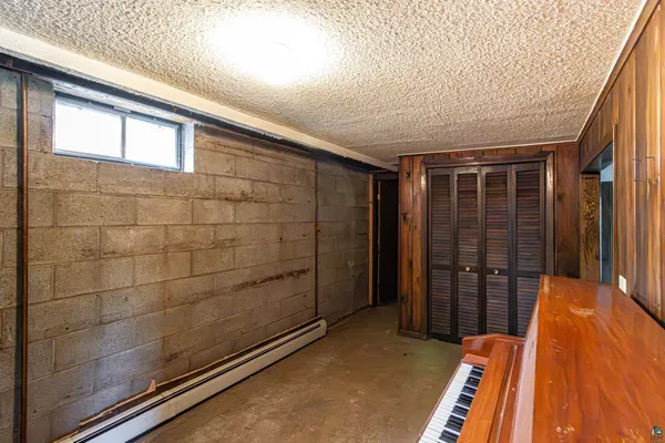 $575,000 | 438 Buckview Road, Ely, MN 55731