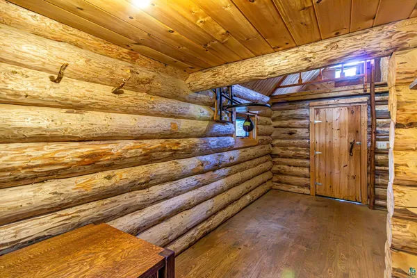 $575,000 | 438 Buckview Road, Ely, MN 55731