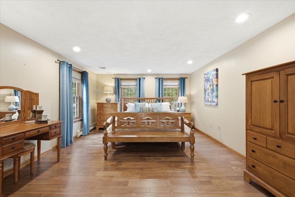 36 Wagon Road Walpole, MA 02081 - Photo 25 of 42