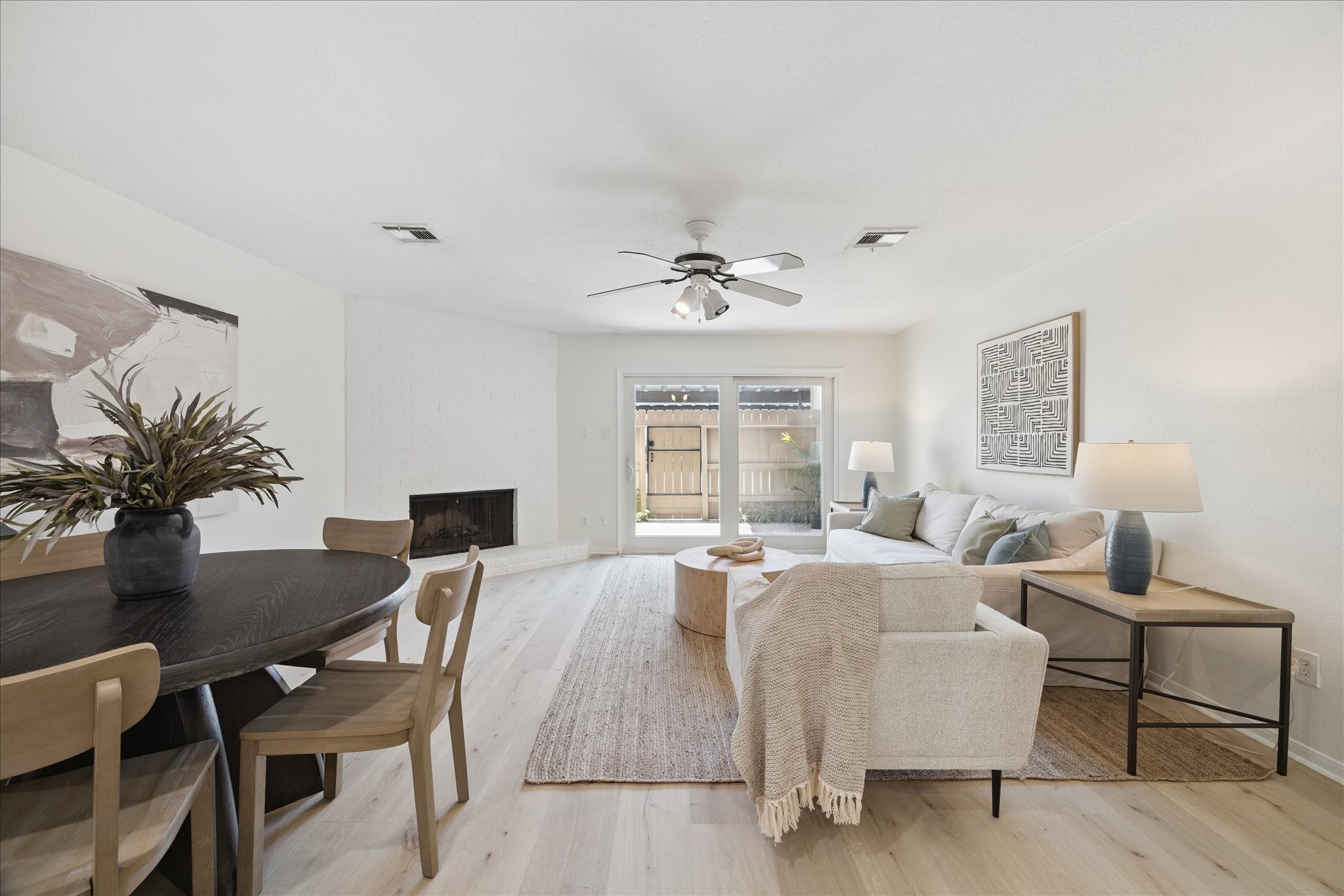 2515 Bering Drive, Unit 11 Houston, TX 77057 - Photo 7 of 26 a view of a livingroom with furniture and a table