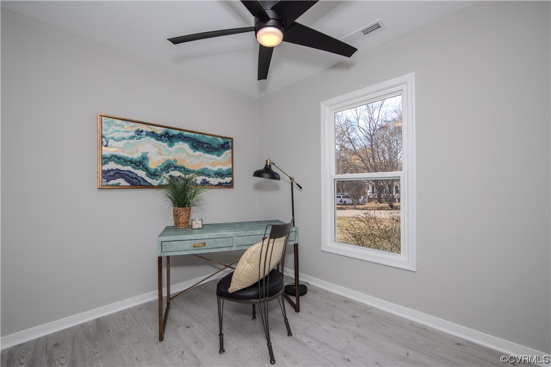 4629 Twelveoaks Road Midlothian, VA 23112 - Photo 15 of 23 a workspace with furniture and a window