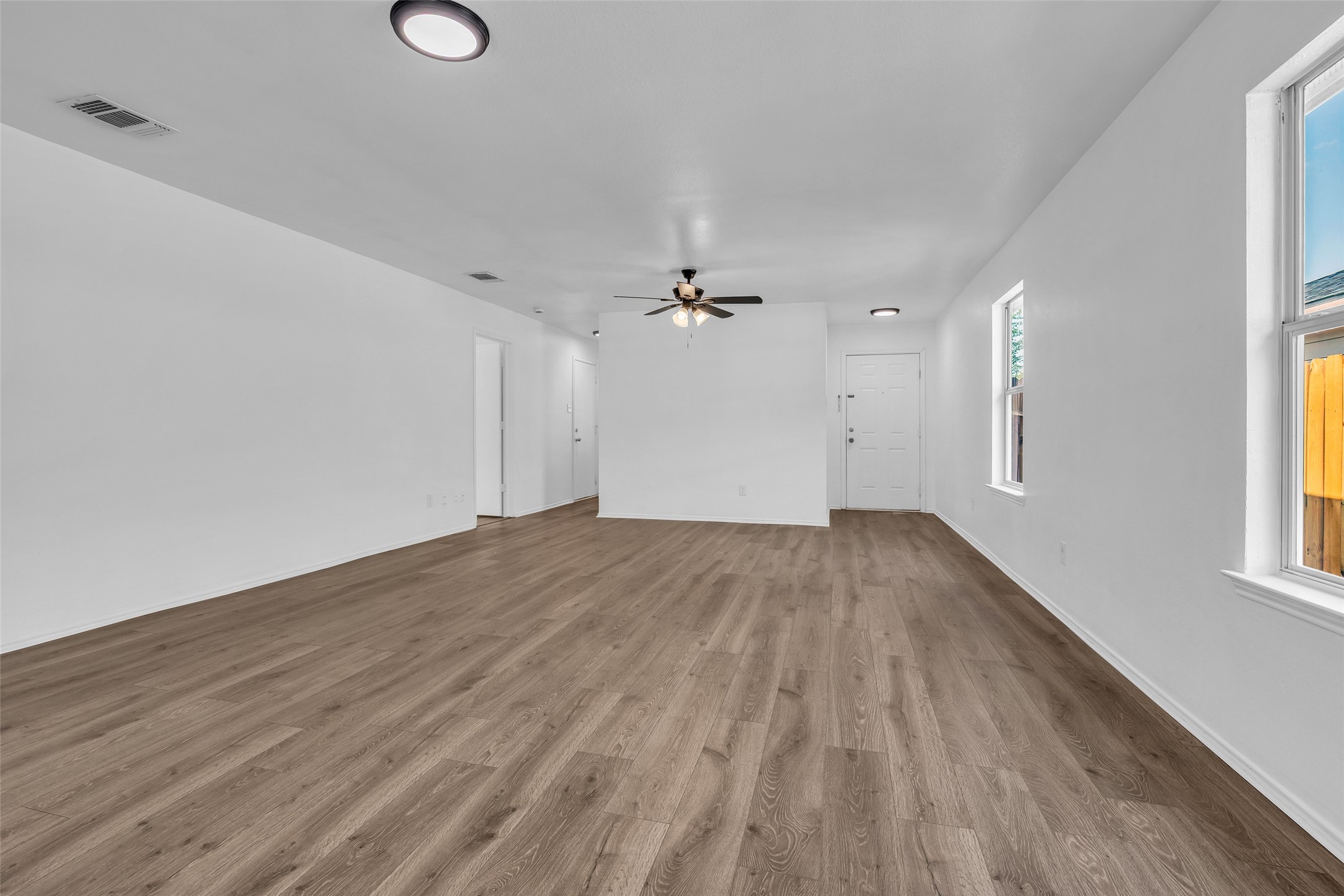 5239 Roth Forest Lane Spring, TX 77389 - Photo 4 of 13 Gallery Image 4