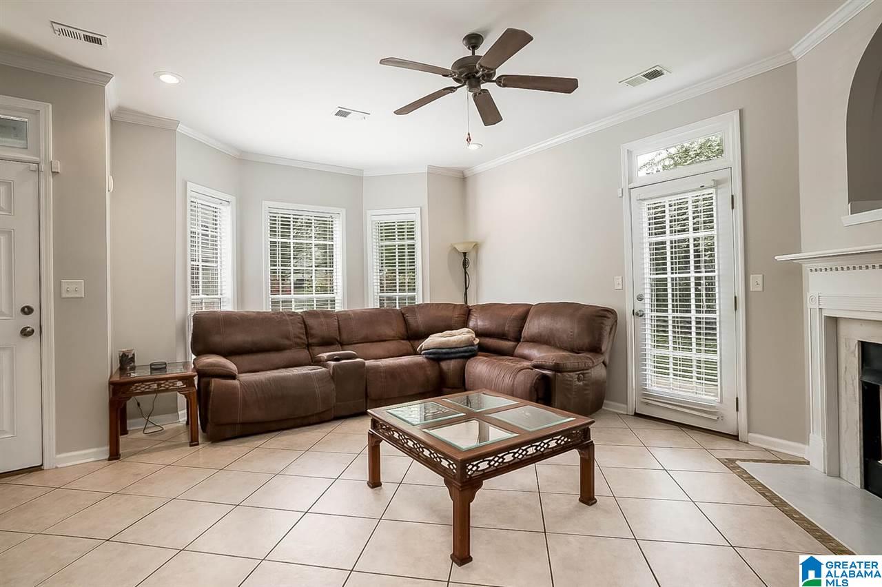 206 Calloway Lane Pelham, AL 35124 - Photo 8 of 33