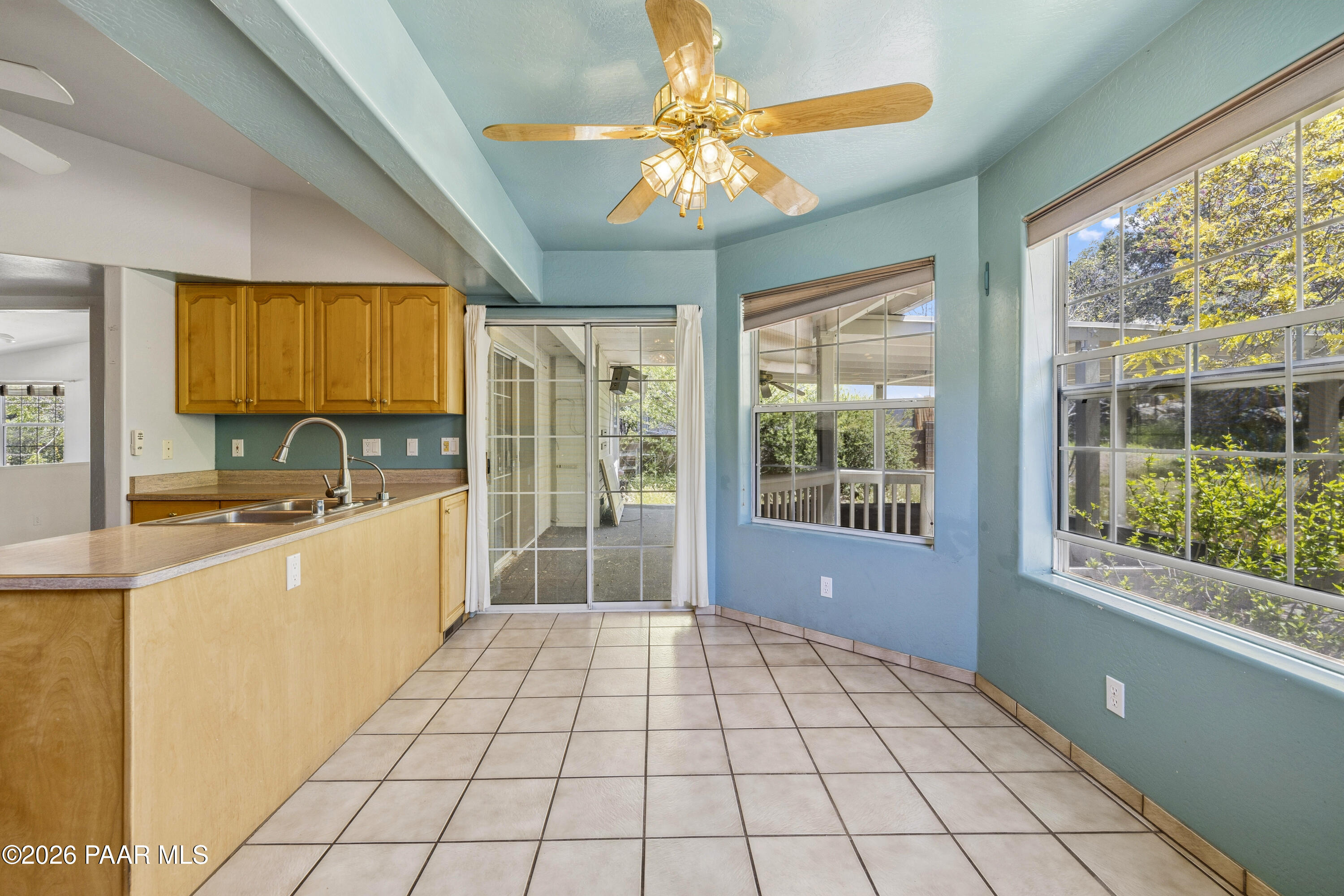 1891 Meadowridge Road Prescott, AZ 86305 - Photo 14 of 50 091-Breakfast Nook