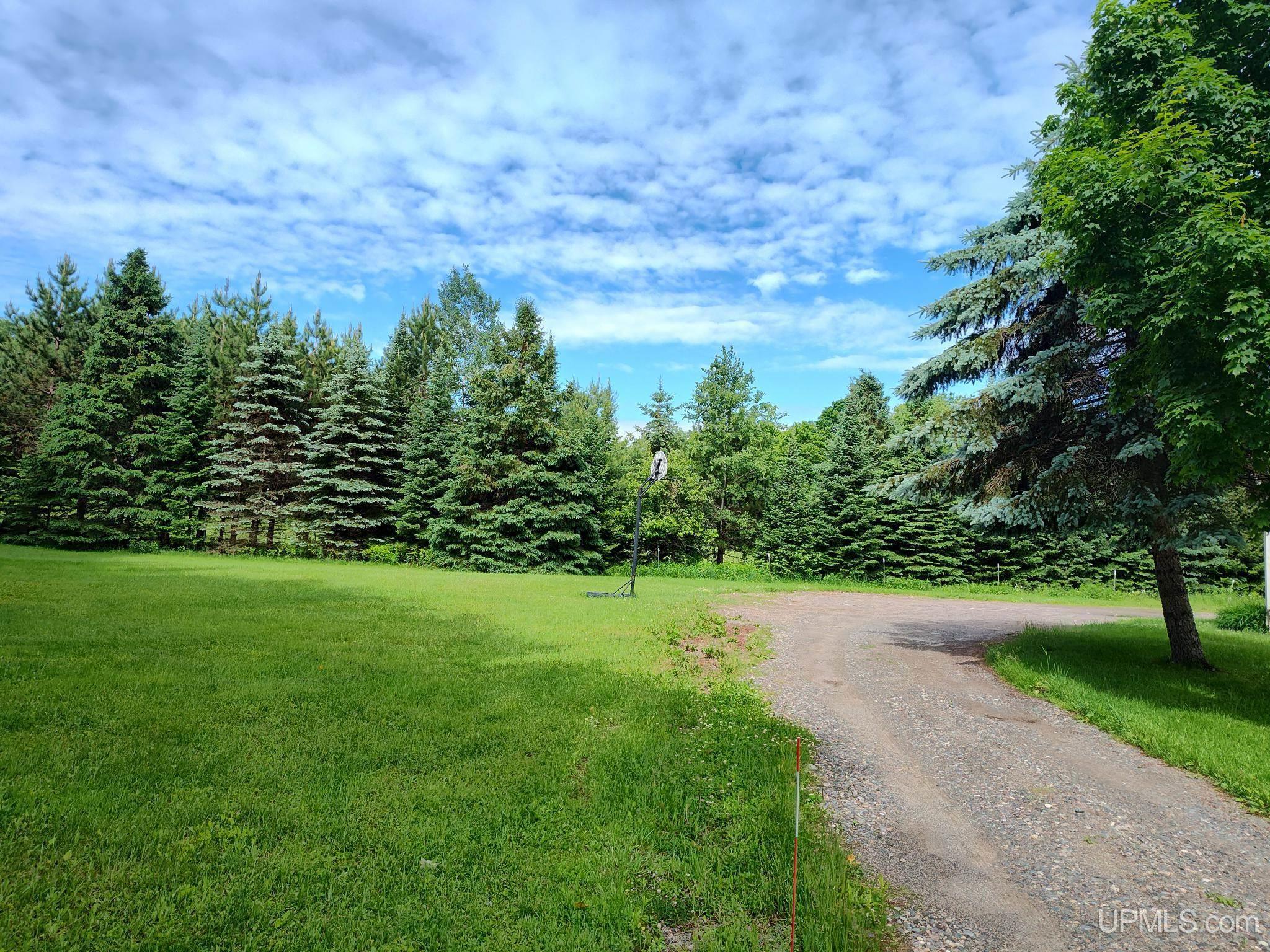 497 Bates-Amasa Road Iron River, MI 49935 - Photo 5 of 40