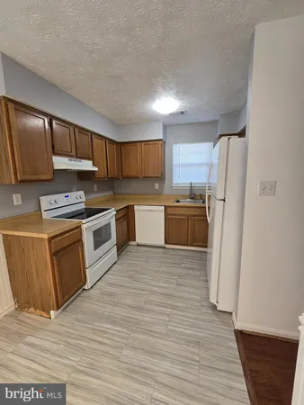 $2,400 | 6062 Red Squirrel Place, Waldorf, MD 20603