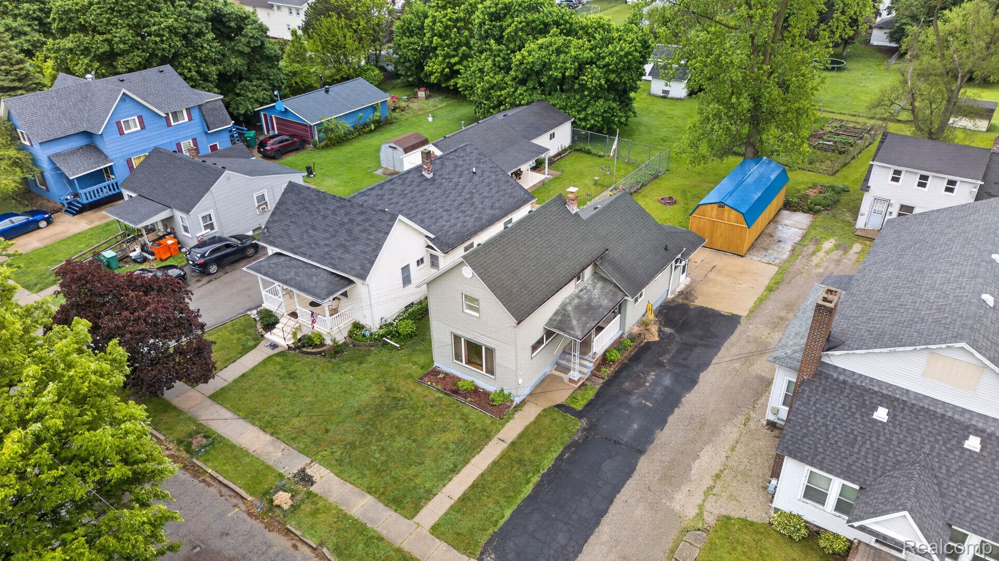 304 West Ridge Street Owosso, MI 48867 - Photo 45 of 45 Aerial view of residential area