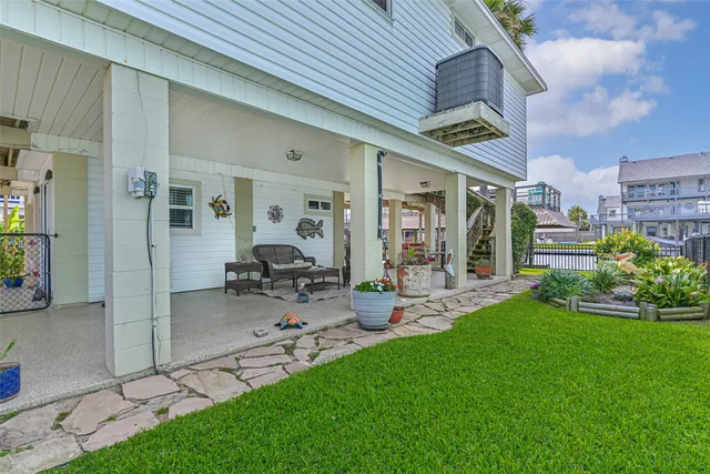 $466,000 | 1309 Blue Heron Drive, Bayou Vista, TX 77563