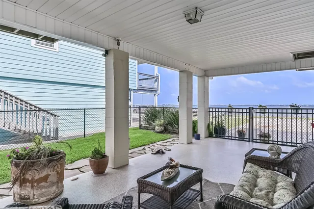 $466,000 | 1309 Blue Heron Drive, Bayou Vista, TX 77563