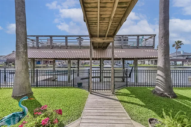 $466,000 | 1309 Blue Heron Drive, Bayou Vista, TX 77563
