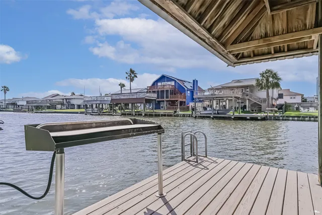 $466,000 | 1309 Blue Heron Drive, Bayou Vista, TX 77563