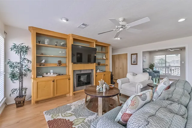 $466,000 | 1309 Blue Heron Drive, Bayou Vista, TX 77563